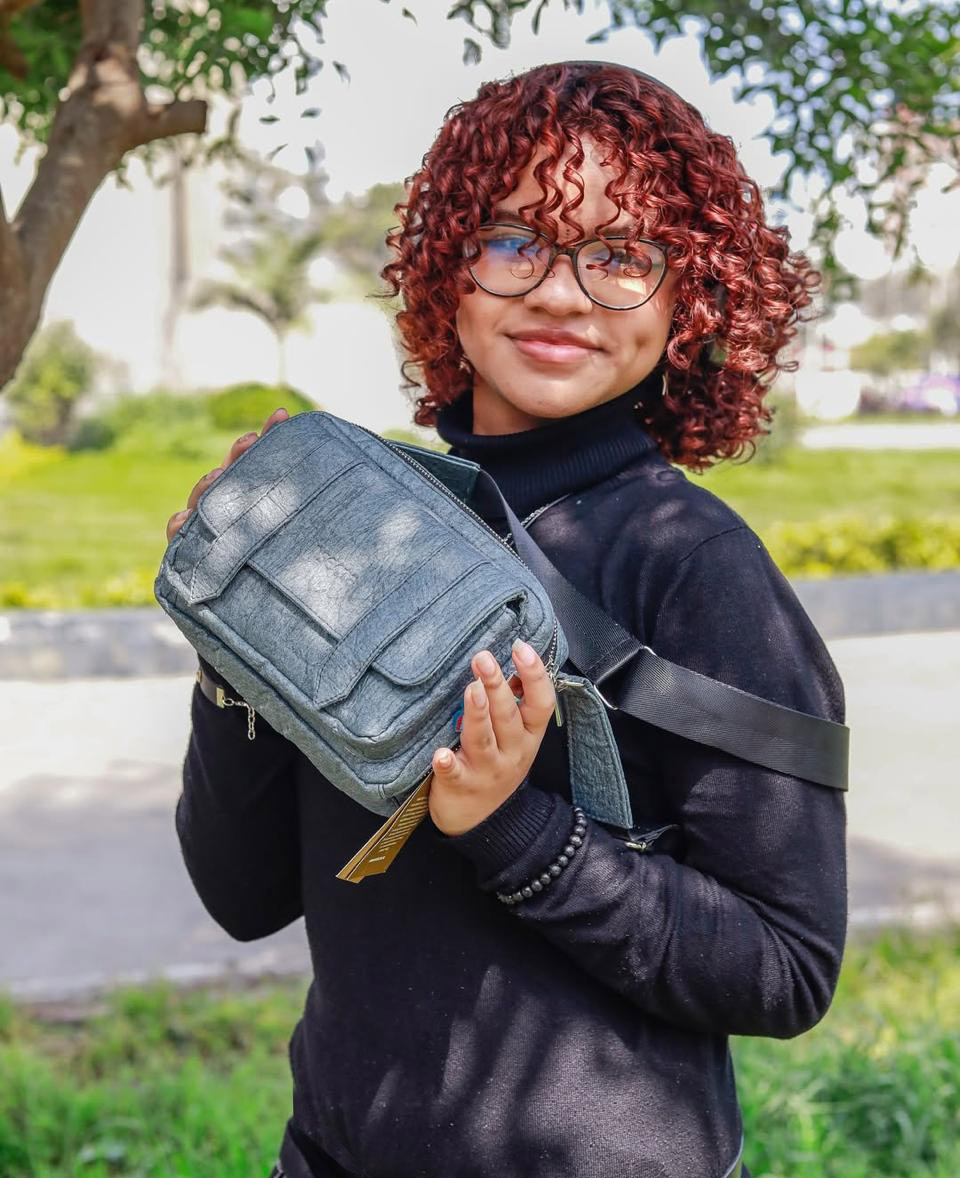 bolso insecta cuero de piña web bolso de cuero de piña insecta